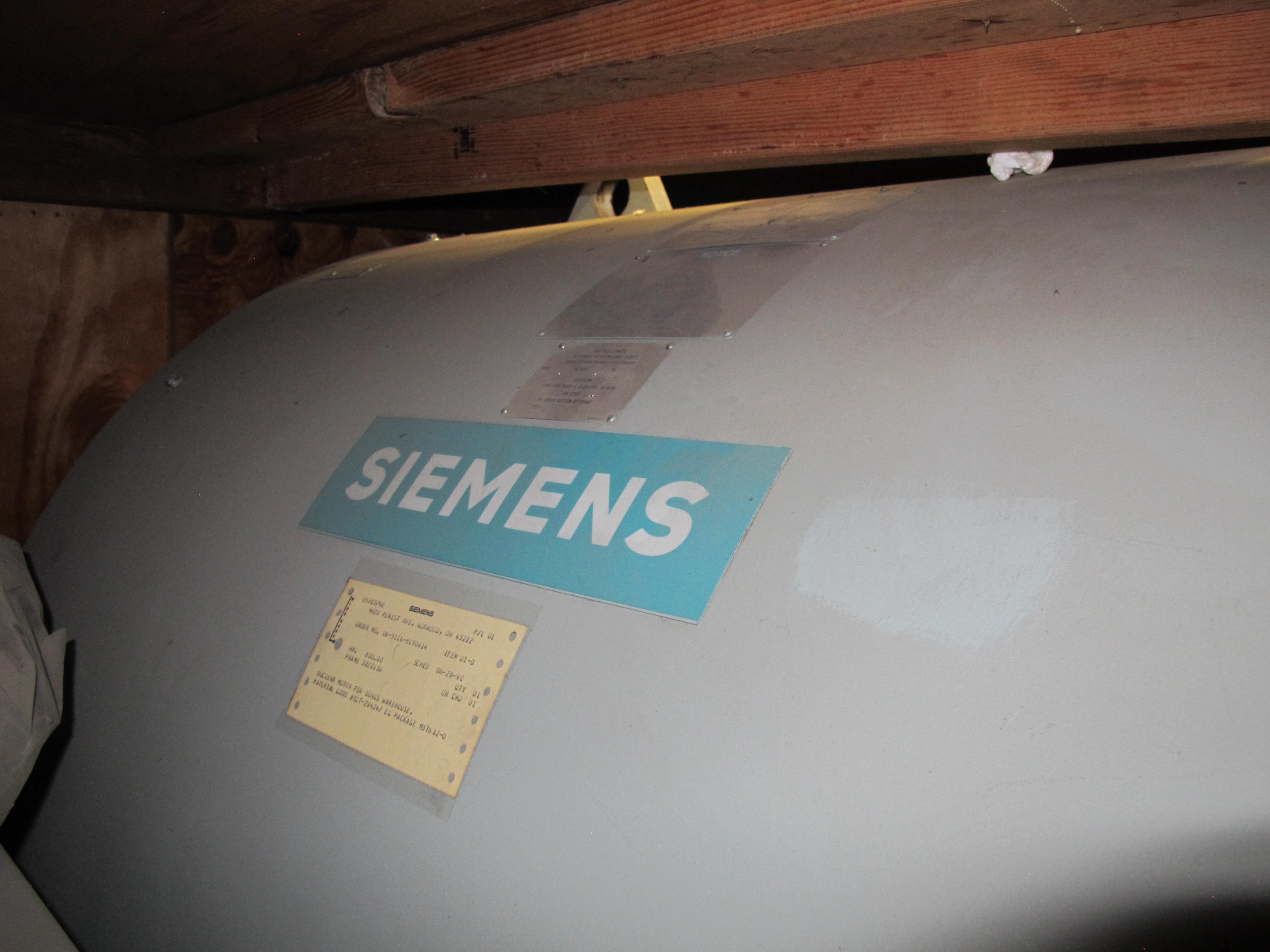 MOTOR, ELECTRIC TYPE, 800 HORSEPOWER, 4160 VOLT ELEC RATING, 3600 RPM, 3020SS6 FRAME, 99 AMPS, TEFC ENCLOSURE, 1.15 SERVICE FACTOR. INDUCTION, HORIZONTAL MOUNT. 0.66KW, 480V SPACE HEATER, PART # 53-807-487-417 (W-50) LOADING & HANDLING FEE $250-